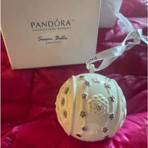 Beautiful Pandora ornament ! Never out of box! 2011